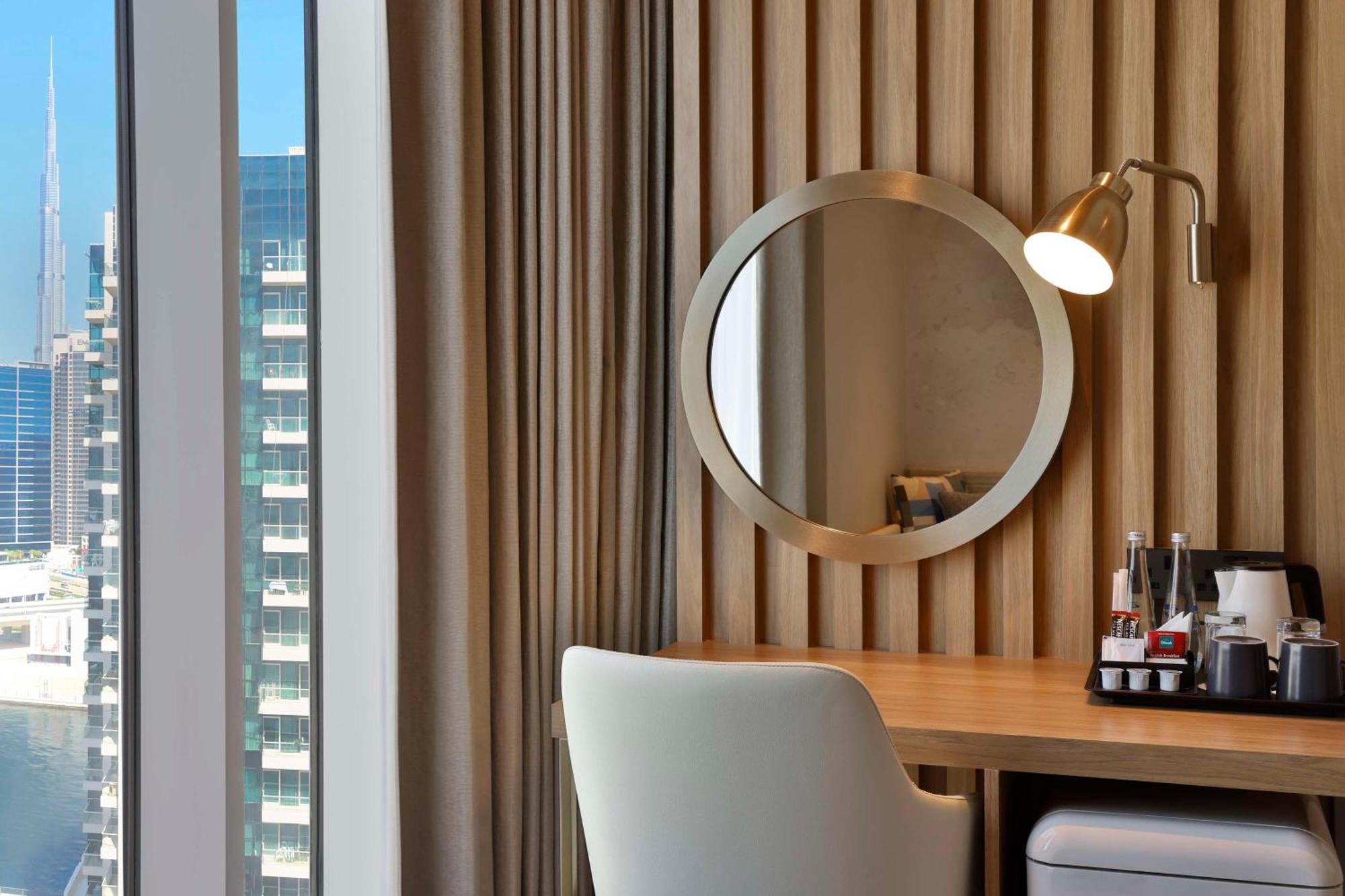 Hilton Garden Inn Dubai Business Bay Exterior photo